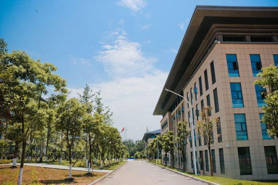 湖北民族大学科技学院2020年校内新增场地对外招租啦!